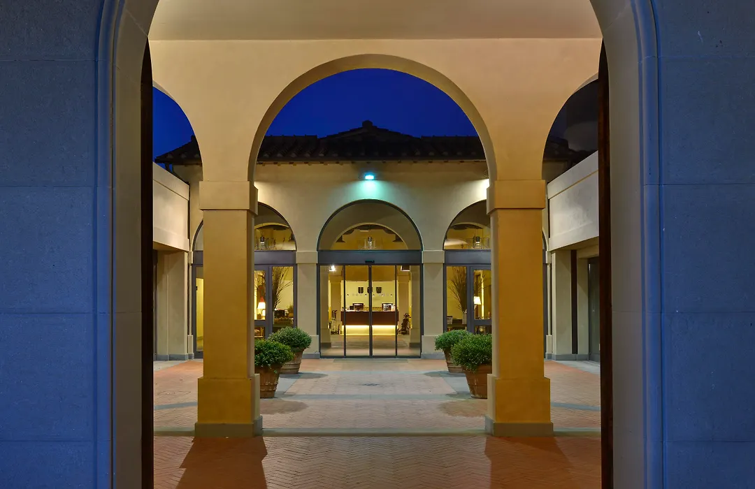 Unahotels Poggio Dei Medici Toscana-1